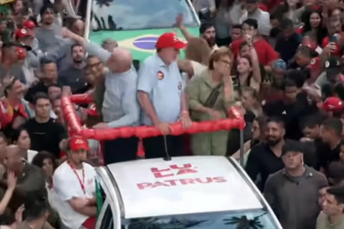 "Piá de bosta": Janja xinga Nikolas durante ato de Lula em Belo Horizonte