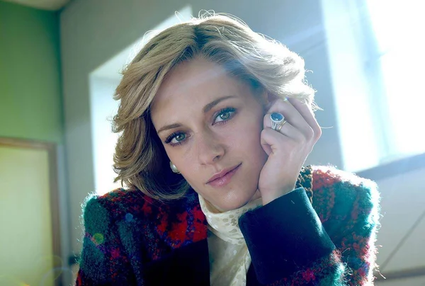 Kristen Stewart como Diana: