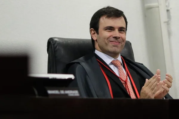 Procurador-geral do MPC-DF quer melhorar eficiência na arrecadação