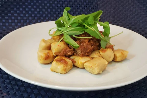 Aprenda receita de nhoque com ragu de carne