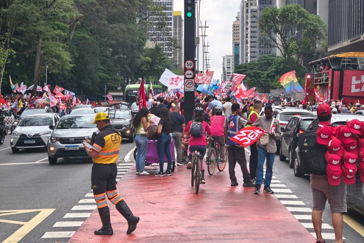 PT pede que PMs mantenham câmeras corporais ligadas durante ato na Paulista - imagem 14 PT pede que PMs mantenham câmeras corporais ligadas durante ato na Paulista - imagem 14