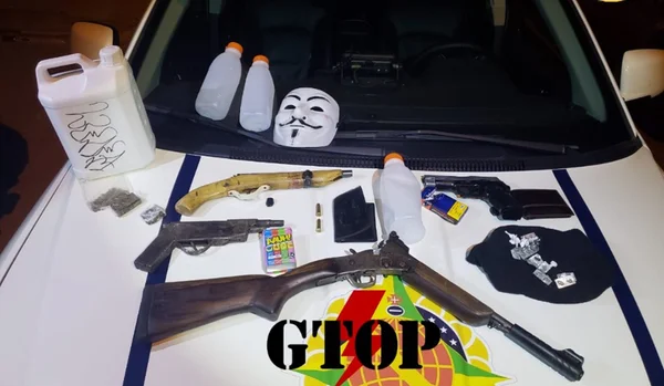 DF: bailão regado a drogas, armas e ostentação acaba com 5 presos