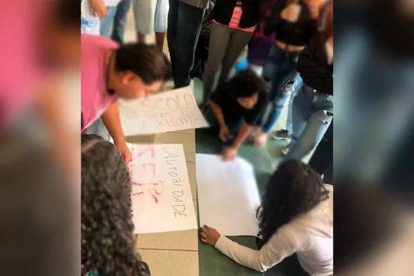 SP: diretora é acusada de transfobia e assédio moral em escola pública