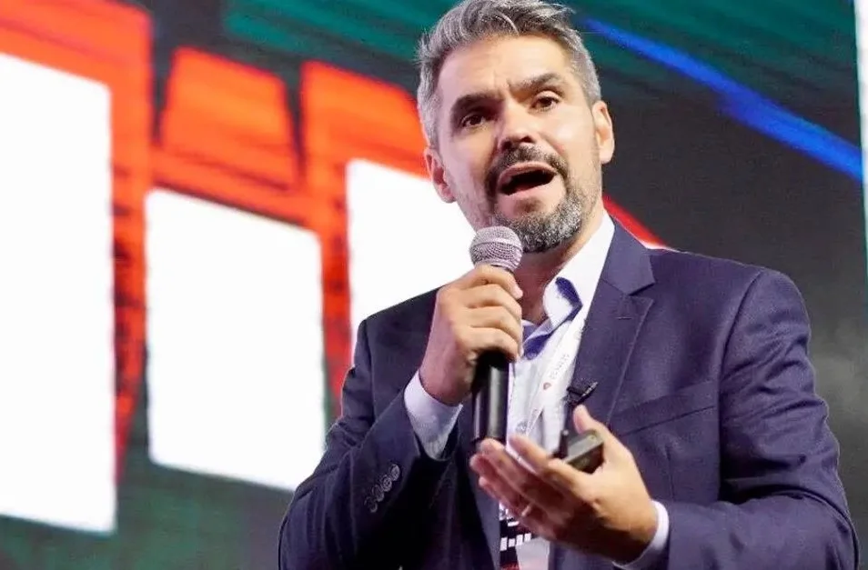 Edigar Diniz é empresário e candidato ao governo de Goiás pelo partido Novo
Edigar Diniz é empresário e candidato ao governo de Goiás pelo partido Novo
