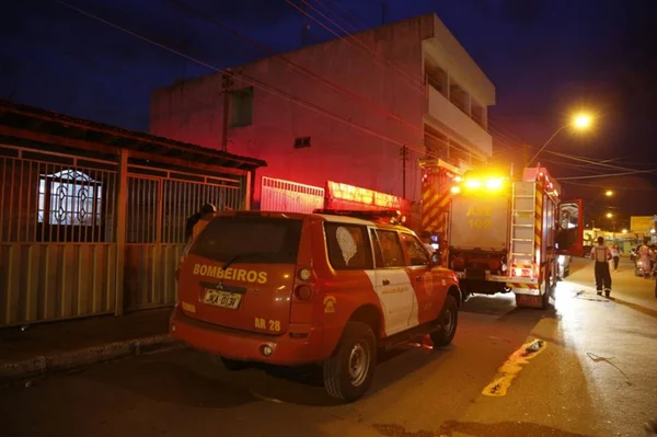 Mulher morre queimada durante incêndio em Planaltina