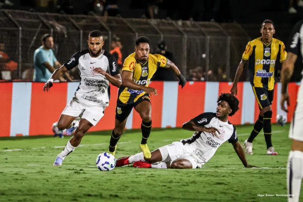 Imagem colorida do confronto entre Novorizontino x Corinthians