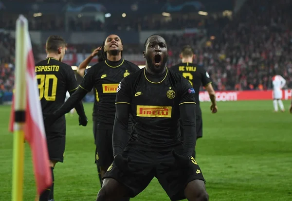 Lukaku sofre com racismo em jogo da Inter na Liga dos Campeões