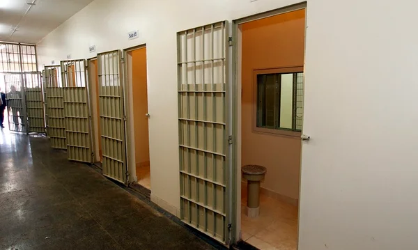 Boa ideia. Agendamento eletrônico para advogados acaba com espera de até quatro horas em visitas a presídio