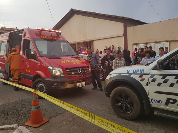 Homem é preso após matar mulher a facadas no Gama