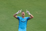 Ao todo, o goleiro brasileiro completou 1391 jogos em sua carreira
