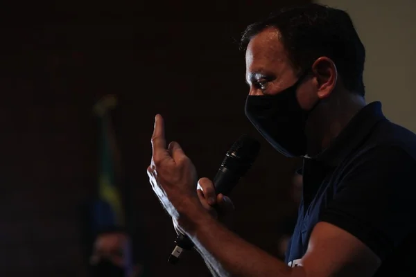 Doria acertou ou errou ao punir coronel bolsonarista