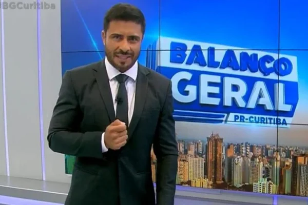 Apresentador de TV é denunciado e deixa programa às pressas