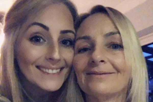 Filha descobre caso entre o marido dela e a mãe: “Traição”