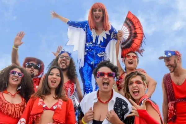 Sertanejo, pop, blocos afro e muito mais fazem parte da programação de desfiles deste domingo (15/2) de Carnaval em São Paulo - Metrópoles
