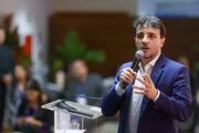 Renan Santos critica interferência estrangeira em obras no Brasil - imagem 2