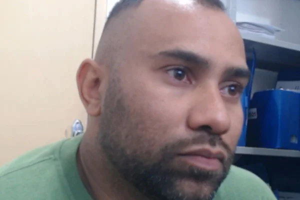 Foto colorida do instrutor Luis Felipe Feliciano Egoroff, preso por homicídio doloso de jovem que pulou sem cordas da Ponte do Esqueleto, em Limeira, interior de São Paulo.