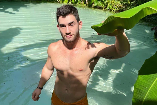 Klébio Damas revela preconceito entre LBGTs por ser bissexual