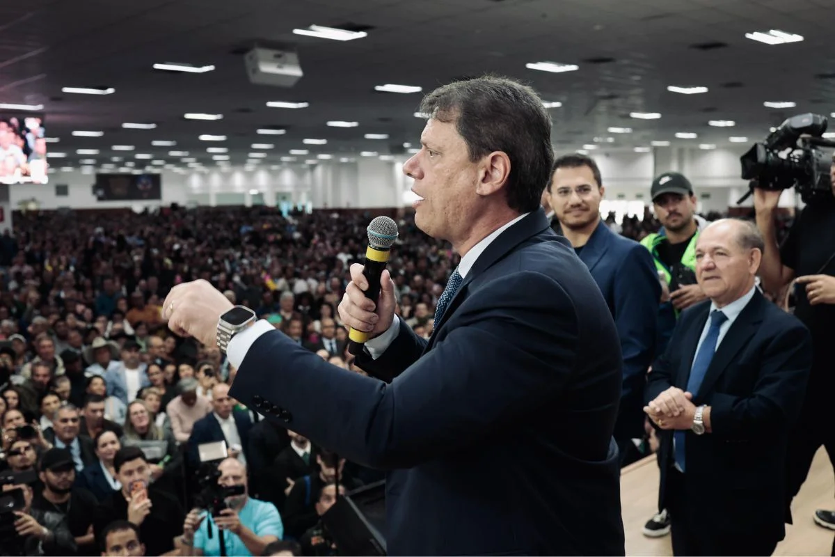 Tarcísio em evento de campanha na Igreja Mundial do Poder de Deus no feriado de 7 de Setembro Tarcísio em evento de campanha na Igreja Mundial do Poder de Deus no feriado de 7 de Setembro