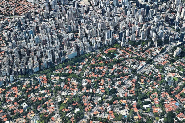 imagem colorida mostra vista aérea dos Jardins, na zona oeste de São Paulo