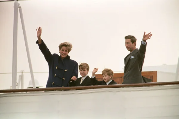 4 escândalos de Elizabeth, Diana e Harry em viagens internacionais