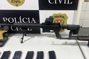 Polícia Civil apreender fuzis, munição e equipamentos que seriam usados pelo PCC na Baixada Santista