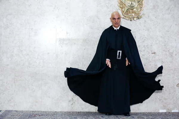 Alexandre de Moraes toma posse como ministro no STF