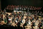 Finalizando o Concerto da Paz com Ludwig van Beethoven - Ode à Alegria da Sinfonia No. 9 com Tutti Choir, Daniel Moraes (regente), Gabriela Ramos (soprano), Andréia Maulaz (mezzo-soprano), Rafael Ribeiro (tenor) e Gutemberg Amaral (baixo)
