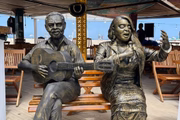 Esculturas de Gilberto Gil e Preta Gil 