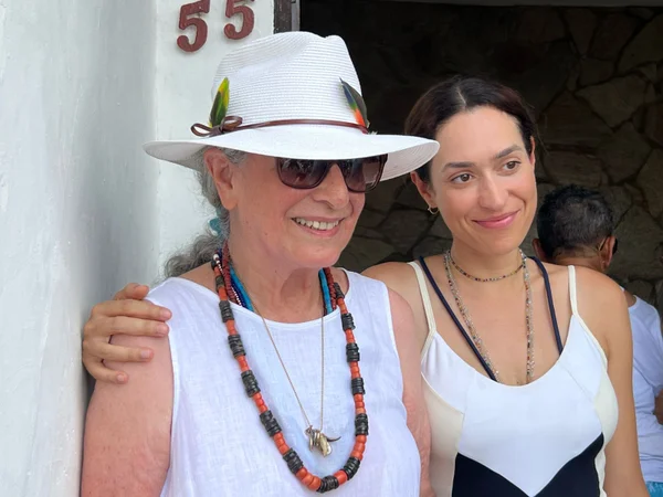 maria bethania e dandara ferreira