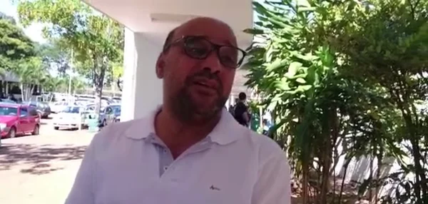 Motorista de senador do DF para em local proibido e desacata polícia