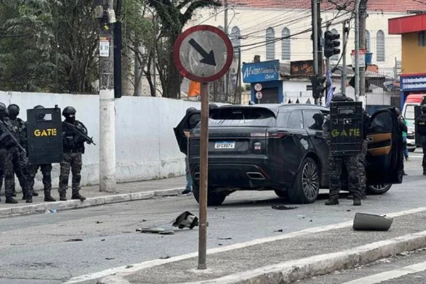 Sequestro em SP: após 3h, homem que manteve casal refém se rende