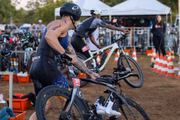 Primeira prova Triathlon Sprint do Metrópoles Endurance no pontão do lago Sul