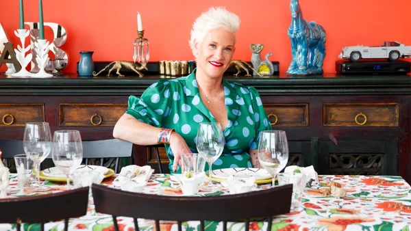 Foto colorida de Anne Burrell