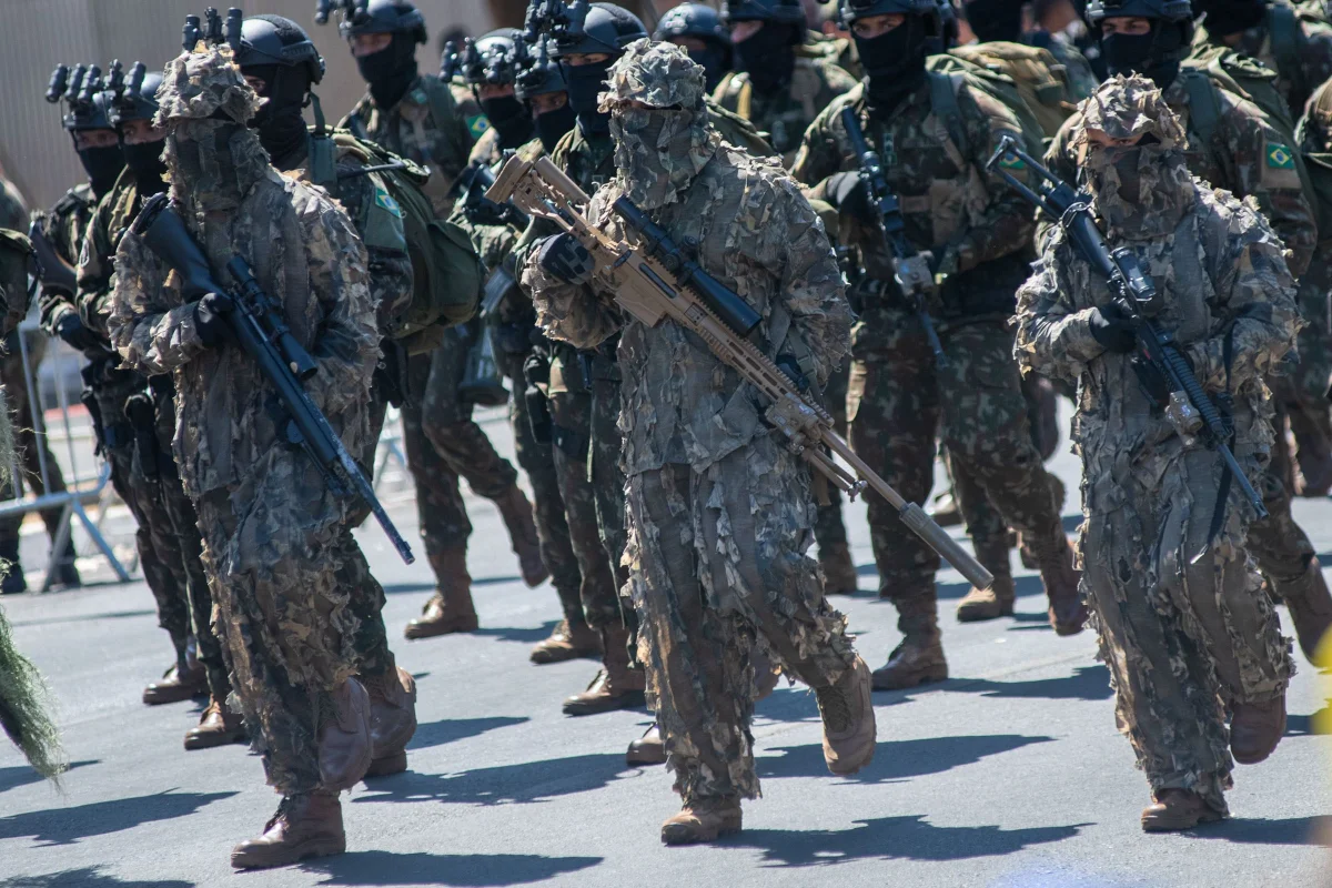 Forças armadas marcaram presença no desfile cívico-militar do 7 de Setembro em Brasília Forças armadas marcaram presença no desfile cívico-militar do 7 de Setembro em Brasília