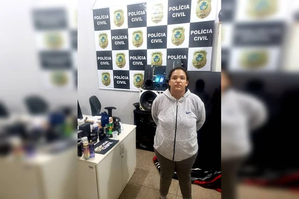 Polícia prende suspeita de aplicar golpes em lojas de construção no DF