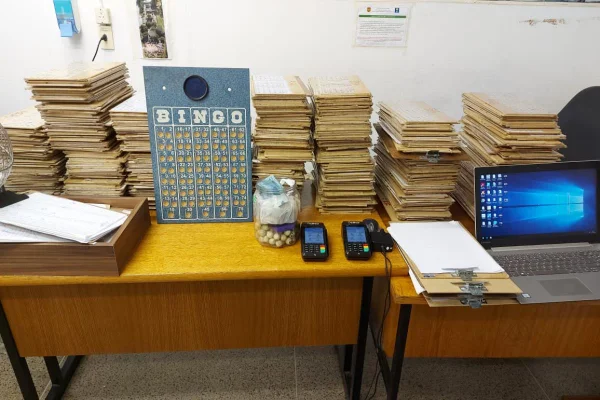 Vídeos: lotada de apostadores, casa de bingo clandestina é fechada por PCDF