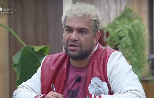 Fazenda 2018: Evandro Santo faz revelação bombástica sobre seu passado