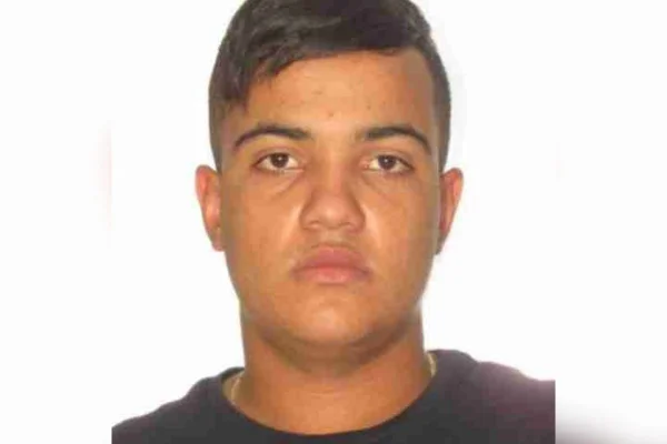Casal estava a 3 minutos de casa quando motorista bêbado os atingiu - destaque galeria