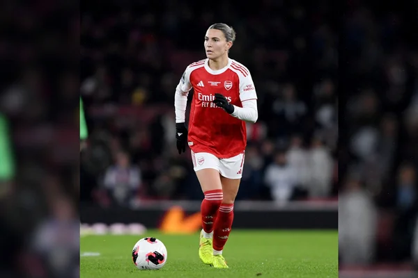 Arsenal vence Corinthians na prorrogação e conquista Copa das Campeãs