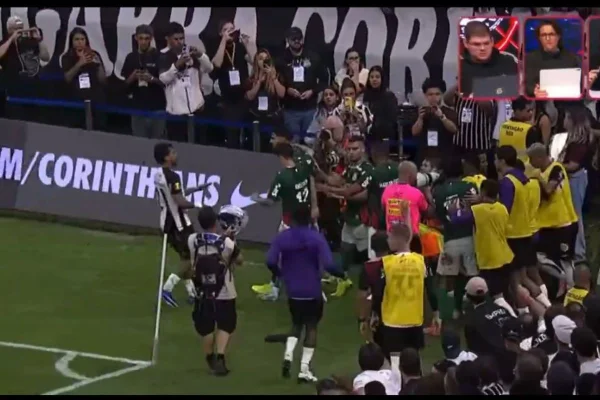 Gandula é expulso após agredir jogador durante Corinthians x Palmeiras