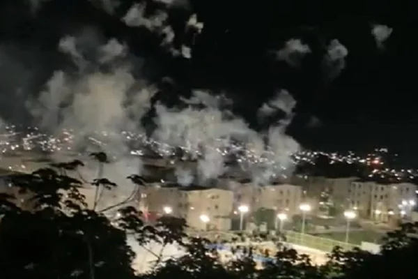 Imagem colorida, Veja imagens atribuídas a "foguetório do CV" no Amazonas - Metrópoles