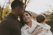 Jackson Mitchie ao lado da esposa Caitlin 