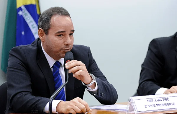 Avante deve ficar de fora da federação com PP e União Brasil