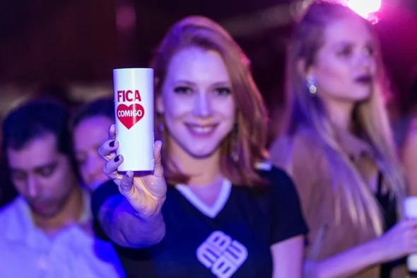 Inspirada no Dia dos Namorados Festa Fica Comigo anima público - imagem 2 Inspirada no Dia dos Namorados Festa Fica Comigo anima público - imagem 2