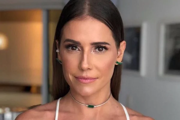 Deborah Secco