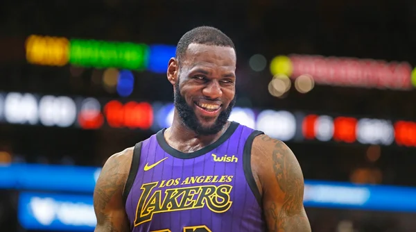 “Eu Prometo”: LeBron James lançará livro infantil em agosto