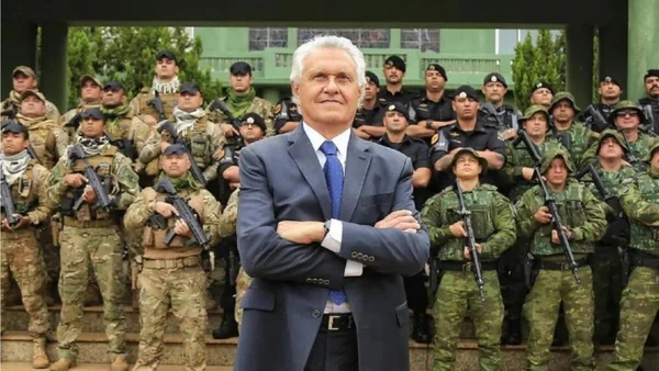 imagem colorida caiado policiais
