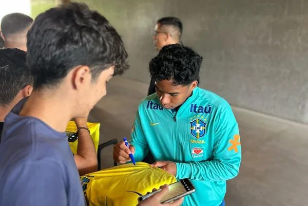 Foto colorida da Seleção Brasileira - Metrópoles