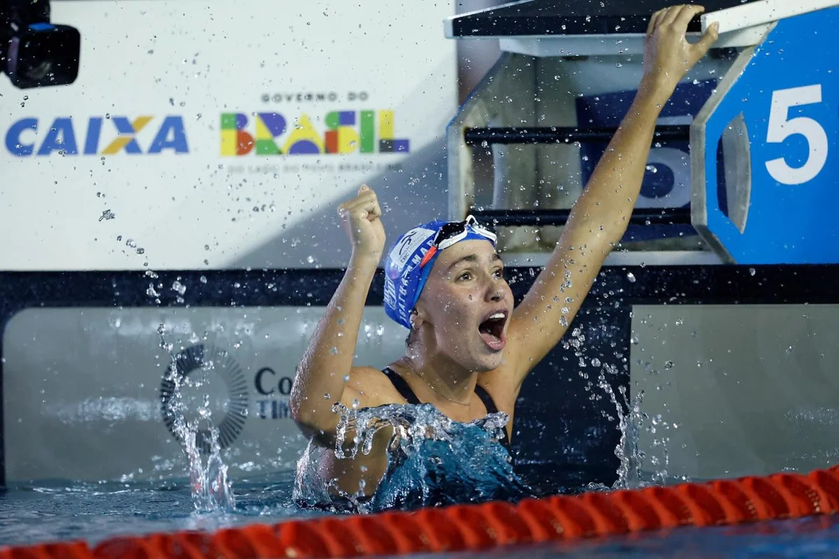 Natação: Agatha Amaral conta bastidores do ouro e da prata no Sul-Americano - imagem 1 Natação: Agatha Amaral conta bastidores do ouro e da prata no Sul-Americano - imagem 1