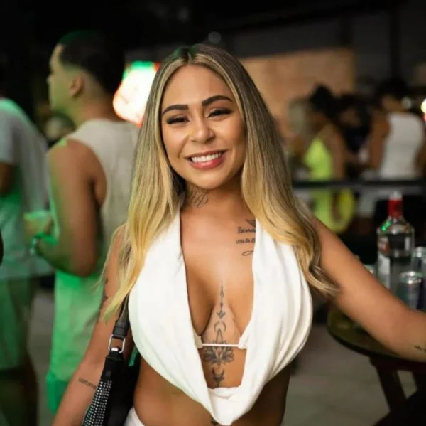 Anna Polly, influenciadora e produtora de conteúdo adulto que caiu da varanda de um hotel